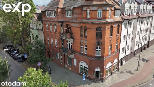 Mieszkanie w przedwojennej kamienicy w Centrum
