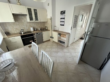 KABATY / 34 m² / 1 min do metra/ balkon/ osobna kuchnia