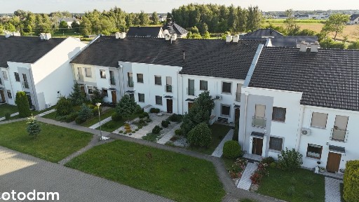 Na sprzedaż: Przytulny dom szeregowy 116,5 m² w Sadach za 860 tysięcy!