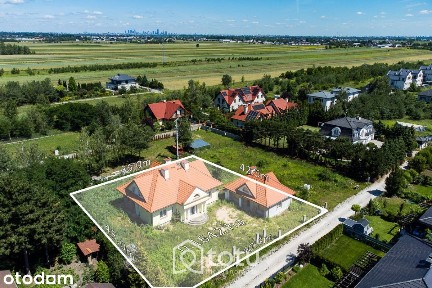 ⭐ Dom w stylu dworkowym z dużą działką 1642 m² ⭐