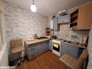 Mieszkanie dwupokojowe, trzecie piętro, os. Żeromskiego