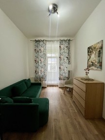 Do wynajęcia mieszkanie - 2 pokoje z balkonem (parter)