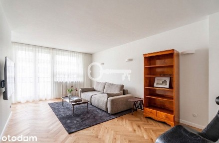 Centrum miasta | Plac Trzech Krzyży | 2 balkony