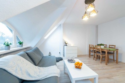 Do wynajęcia wyjątkowe, dwupoziomowe mieszkanie 60 m² w willi, ul. Kopcińskiego 36 od 25/09/2026