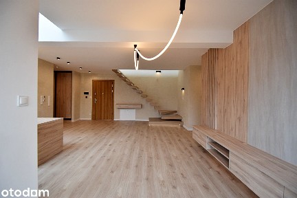 Luksusowy apartament dwupoziomowy z dużym tarasem i windą