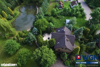 Dom z własnym stawem nad Wigrami- prywatność, przestrzeń i natura