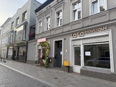 Lokal handlowo- usługowy, czynsz z ogrzewaniem!