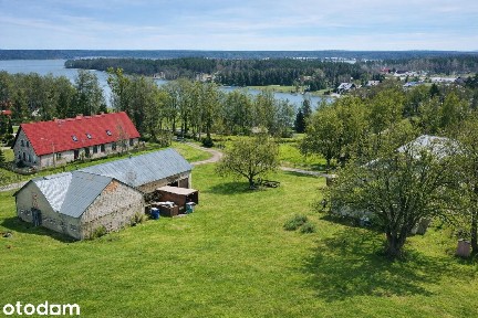 Dom, zabudowania nad jeziorem Tałty
