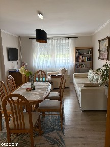 Dom bliźniak z garażem w spokojnej okolicy