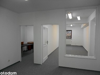 Atrakcyjny lokal 480 m2 na Bemowie - parking - przy głównej ulicy