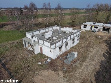 Duży dom w niepełnym stanie surowym otwartym - Siecień