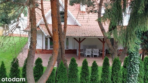 dom dwumieszkaniowy