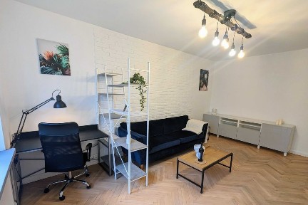 Przytulne mieszkanie przy Parku na Zdrowiu, Retkinia, Karolew, Szlaban