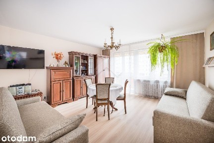 3 pokoje + osobna kuchnia, balkon, winda, ogrzewanie MPEC, tramwaj