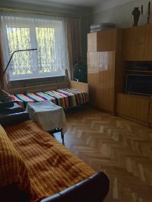 Mieszkanie dwu pokojowe 56m,bardzo jasne, czyste, zadbane z lodżą i komórką