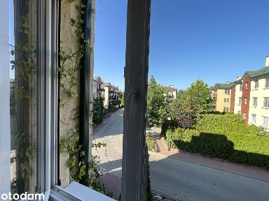 Sunny Open Space Studio Apartment - Józefosław near Warsaw