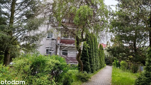 Trójstronne 4 pokoje 85 m² | Kameralny blok z cegły |Garaż i piwnica