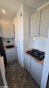 Przutulna Kawalerka z osobną kuchnią - Gotowa ze sprzętami i Meblami