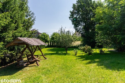 Chorowice -Trzypoziomowy dom z 15 arową działką