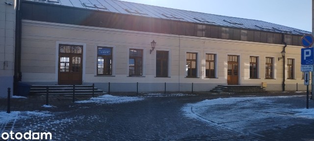 Tarnów - lokal o pow. 907 m2 - dwupoziomowy w budynku dworca PKP