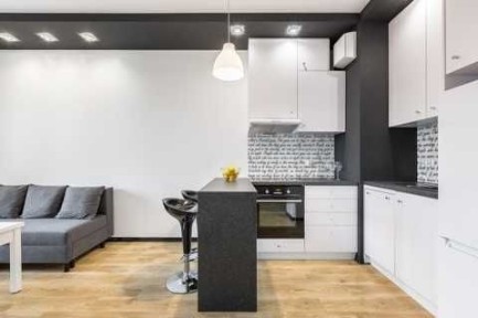 W pełni wyposażony apartament w samym sercu Łodzi! Ul. Kilińskiego 121. Parking i Komórka! We speak English.