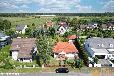 Urokliwy dom w spokojnej okolicy/ 4-pokoje/ Duży ogród