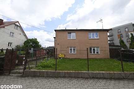 Górne piętro domu wolnostojący w Gdyni Obłuże - do zamieszkania