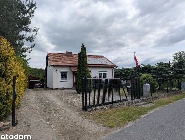 Urokliwy dom w otoczeniu natury