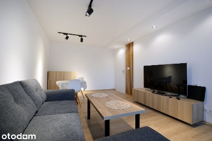 Atrakcyjne 2 pok. (salon + sypialnia), po remoncie, ul. Skołuby