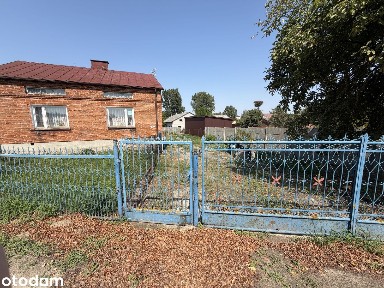 REZERWACJA Wolnostojący dom z budynkami gospodarczymi i działką 2800m2