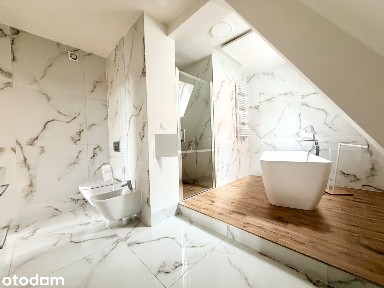 APARTAMENT 100,98 m² | WROCŁAWSKI RYNEK | WIDOK NA PŁYTĘ RYNKU | WINDA