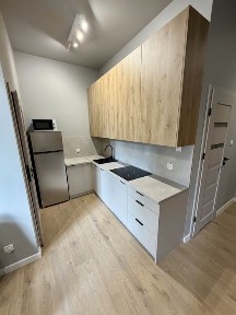 Nowiutkie 2 pokoje centrum/ umeblowane/ tanio/ budynek po remoncie