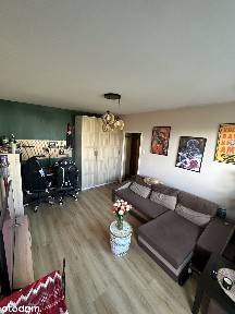 32m kawalerka z oddzielną kuchnią i balkonem