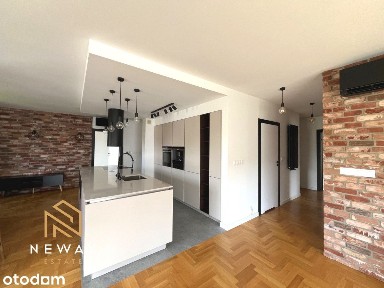 4 sypialnie, duży garaż, taras na dachu