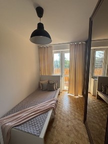 Do wynajęcia 3 pokoje w 4-pokojowym mieszkanie - ul. Sportowa 10, blisko centrum miasta