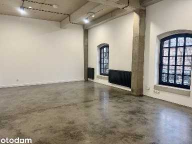 Lokal z windą oraz klimatyzacją w Loftach na Pompach