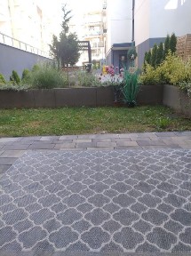Wynajmę NOWĄ kawalerkę z ogródkiem