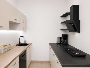 Bez pośredników. 40 m². 2 pokoje. Brak czynszu administracyjnego, nieumeblowane, parking.