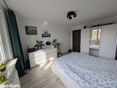 76 m², 3 pokoje, garaż, miejsce postojowe.