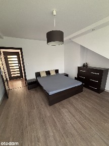 Przestronny Apartament z miejscem parkingowym ( bez czynszowy)