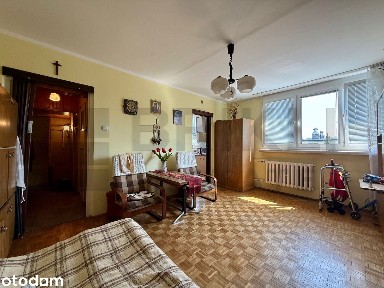 Kawalerka/ Zarzew/ do remontu/ 190 000zł