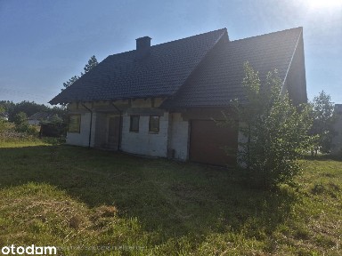 Dom wolnostojący z użytkowym poddaszem i piwnicą