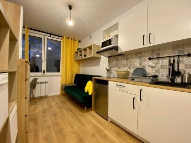 Przytulne studio na Ochocie | Świetny dojazd do WUM i Centrum!