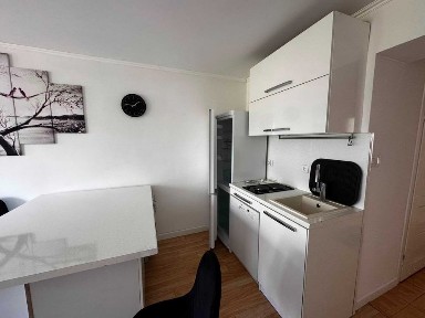 Sprzedam mieszkanie z klimatyzacją. Centrum Nowa Dęba, ul. Kościuszki 1, Salon z kuchnią, 2 pokoje, balkon, 1 piętro