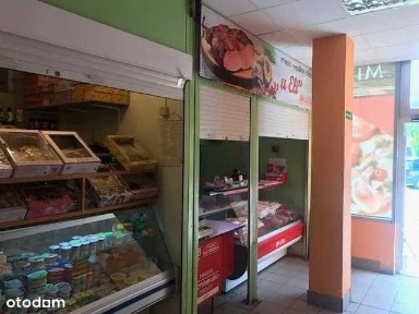 Stoisko na hali w centrum Radomia