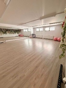 Lokal użytkowy do wynajęcia - sala 54 m²