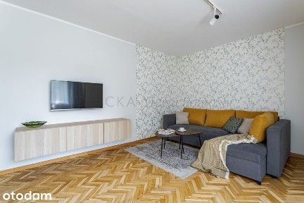 Niezależne pokoje, balkon z widokiem na zieleń