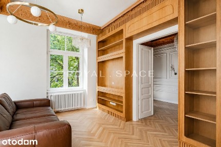 Premium Apartament z klimatem kamienicy i balkonem