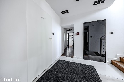 Reprezentacyjny budynek biurowy 498,7 m² - Warszawa, Bielany