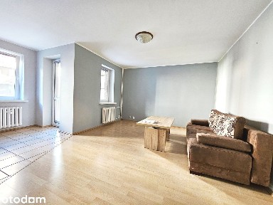 4-pokojowe na wysokim parterze. Balkon, duża piwnica, osobna kuchnia
